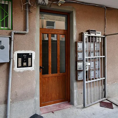 Budget 1br Flat Downtown *